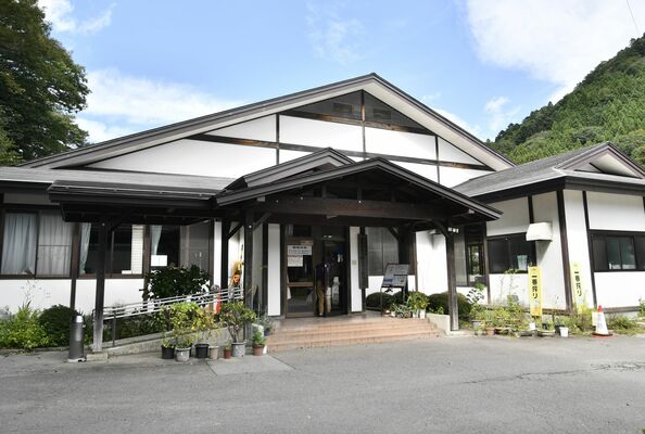 市が運営を休止する方針を決めた板室健康のゆグリーングリーン