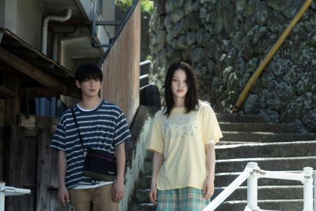 （Ｃ）２０２５映画『夏の砂の上』製作委員会
