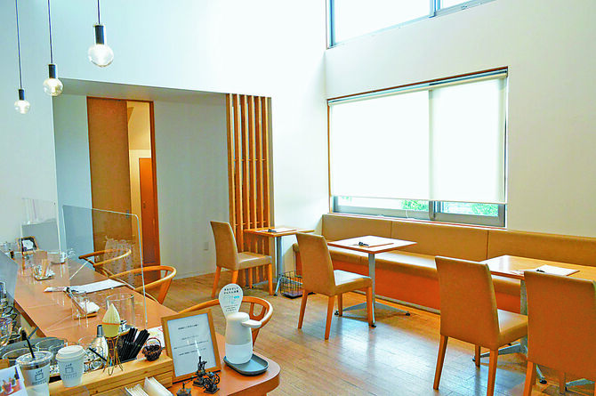 明るく居心地のよい店内でゆったり