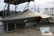 政府、次期戦闘機開発の契約延長