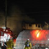 小山で住宅火災　延焼の恐れなし