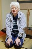 アルビノの輪広げて２０年超
