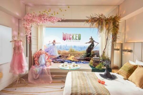 映画「ウィキッド 永遠の約束」の世界観を表現した室内=東京・紀尾井町(提供写真)