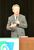 約１千人を前に講演する池上彰氏＝９日午後、県教育会館