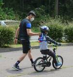 目指せ！補助輪の卒業（下）秘密兵器はリュック幼児はキックバイクを
