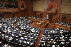 タカ派政策打ち出す