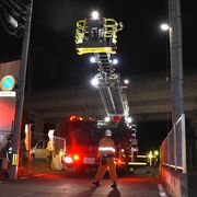 東武日光線・宇都宮線が運転見合わせ　架線トラブルで終日運転再開せず　はしご車で歩行…