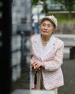 被爆隠し生きた韓国詩人