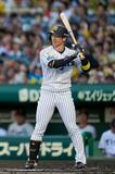 阪神の近本、2カ月半ぶりに復帰