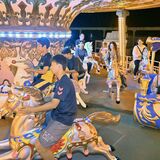 光に包まれた夜の遊園地　宇都宮動物園で乗り物など夜間営業