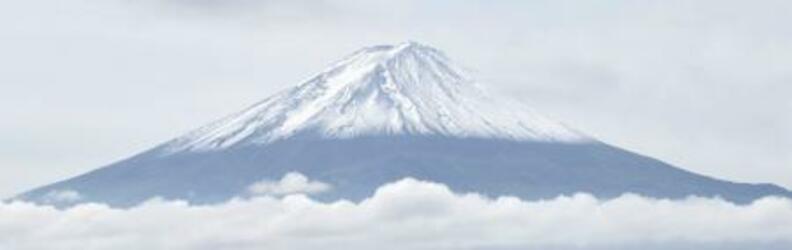 富士山が初冠雪