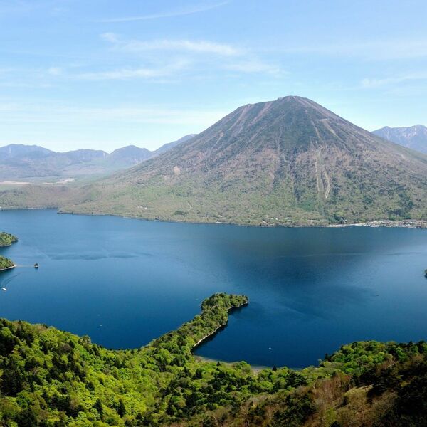 奥日光・中禅寺湖のブラウントラウト 栃木県が持ち出し禁止の解禁延期