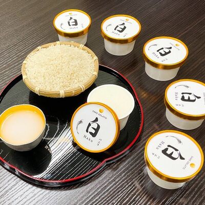 ファーメントベースが商品化したどぶろく入りの「伝統酒アイス　白」