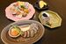 今週の豚肉料理（郡司豚と下野産カンピョウのあみ脂包み焼きと前菜セット）