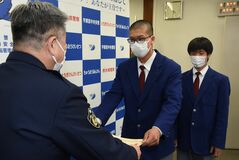 中学生２人が50代男性を保護　宇都宮中央署が感謝状