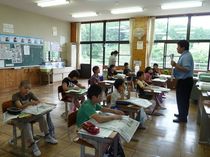 記者の仕事知る／那珂川町薬利小