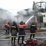 宇都宮で住宅火災　１人が救急搬送　木造２階建てを全焼