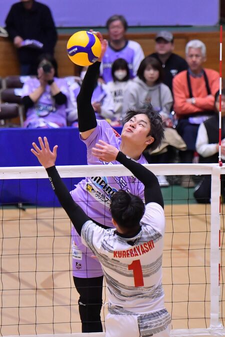 昨季、Ｆ鹿児島で優勝を経験したレーヴィスの笠利。プレーオフでも得点源として活躍が期待される＝３月21日のＴＭ東京戦から、フカイスクエアガーデン足利