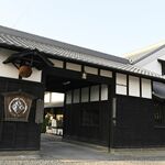 西堀酒造（小山）　国登録・大正時代　創業の姿残す和洋の酒蔵　歳月刻む外壁の下見板