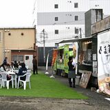 JR小金井駅周辺の活性化狙う　官民協働マルシェを毎週開催　キッチンカーなど出店、「送迎待ち」のニーズも視野