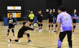競技普及へ３００人参加　