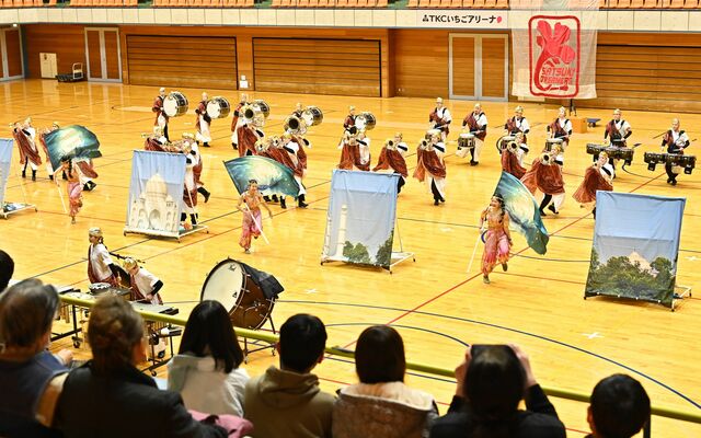 ３連覇を果たした鹿沼さつきドリーマーズマーチングバンドの演奏