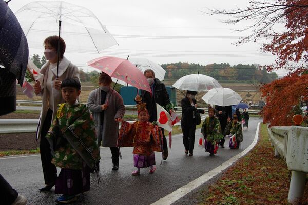 天満宮の秋季大祭で行われた稚児行列