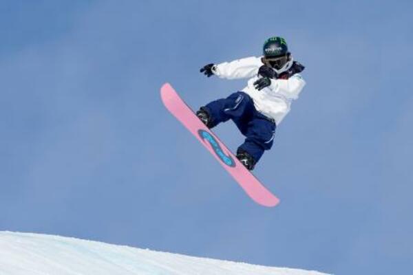 　スロープスタイル男子予選２回目の長谷川帝勝＝ラークス（共同）