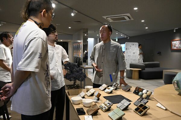 益子町が開いた益子焼に関するビジネスマッチングイベント＝２日午後、東京都渋谷区