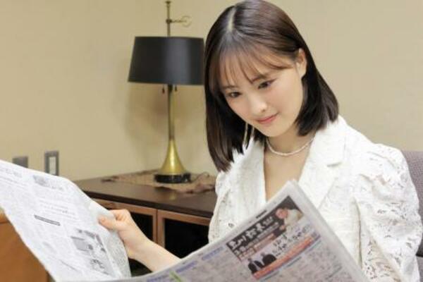 　俳優の大友花恋さん