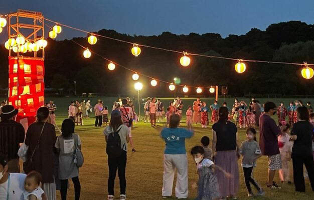 おやまいちで披露されたしもつかれ和楽踊り（提供写真）