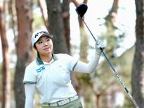２２歳の大久保柚季が首位