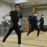 舞手を務めるのは塩谷中１年の３人　岩戸別神社で11月奉納　本番へ向け猛…