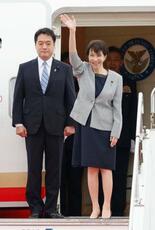 首相が初外遊、マレーシアへ出発