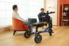 dashmoto(R)と Atlassian Williams F1 Team、dash 3 Williams エディションの高性能電動スクーターを正式発売
