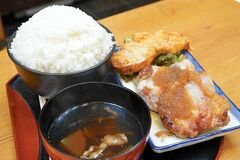 まちの駅　思季彩館　　ポークソテー定食