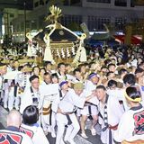 県都に響く威勢よいかけ声　第49回「ふるさと宮まつり」開幕　みこし48基が渡御