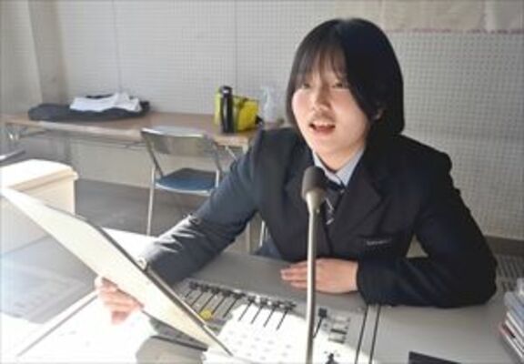 町議選の投票を呼びかける斎藤さん
