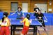 試合形式で子どもたちとプレーする石川さん（奥左）と平野さん（同右）＝18日午後２時４０分、益子町益子