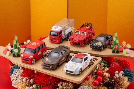 トミカ　紅白福々トミカ　12台フルセット トミカ 紅白福々トミカ 12台フルセット トミカ 紅白福々トミカ 12台