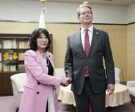 日米財務相、対露制裁協議