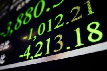 東証急落一時4200円安