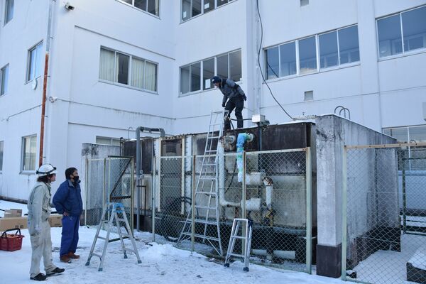 復旧作業が行われた若草中の受水槽