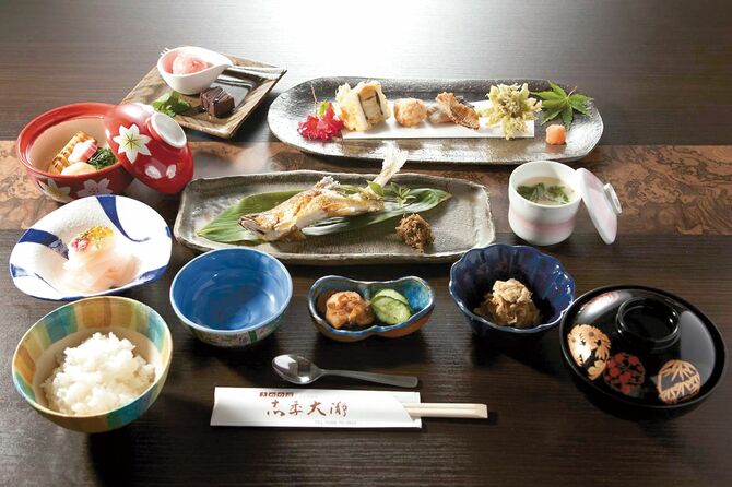 　　　　　　　　日光の名産品を堪能できる「あじさい膳」（提供写真）