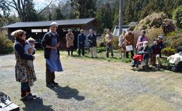 茂木町初の民泊事業を祝福　「月ｎｏｃｏ」の門出祝い激励