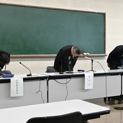 聞き取りに「いじめではなく遊び」、顔を押さえつけられた足利市の中学生　関係ない生徒の情報やデマもSNSで拡散