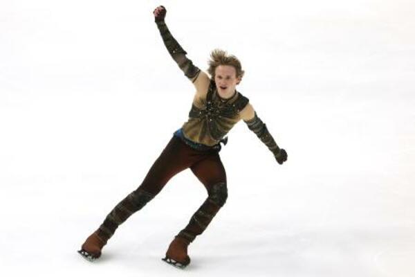 　全米選手権の男子ＳＰで首位に立ったイリア・マリニン＝８日（ゲッティ＝共同）