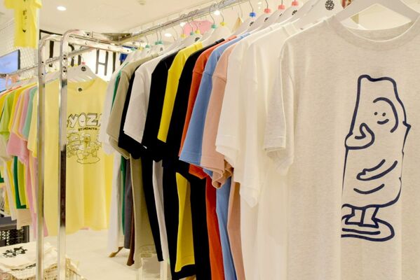 ギョーザ像のＴシャツ