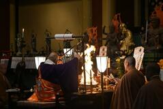 「初大師」縁日にぎわう