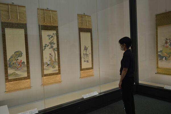市吉澤記念美術館で開催中の企画展「ヒーローズ＆ヒロインズ」